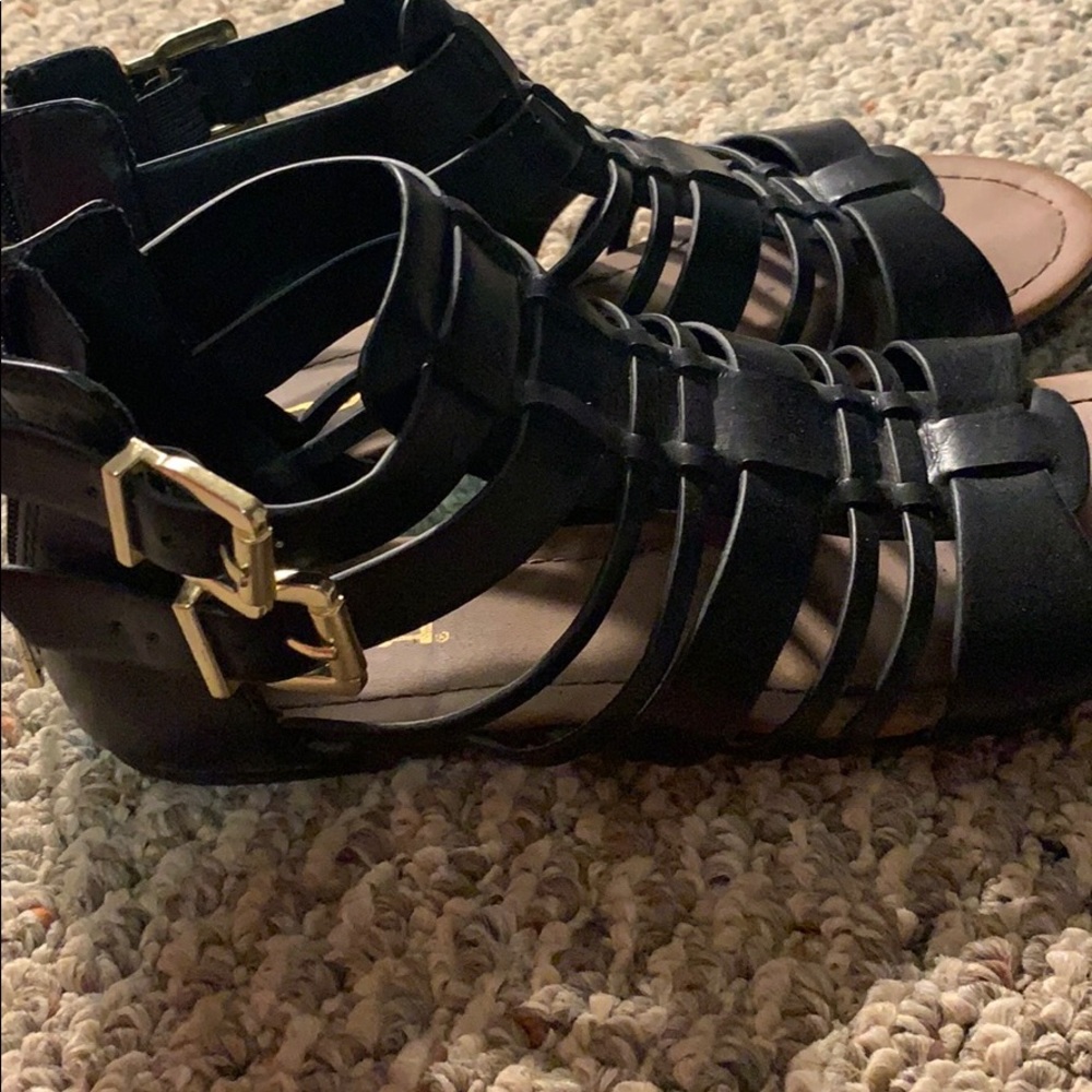 Sandals - Picture 2 of 3
